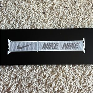 BRAND NEW Nike Sport Loop Apple Watch Band Series 7 Band 41mm